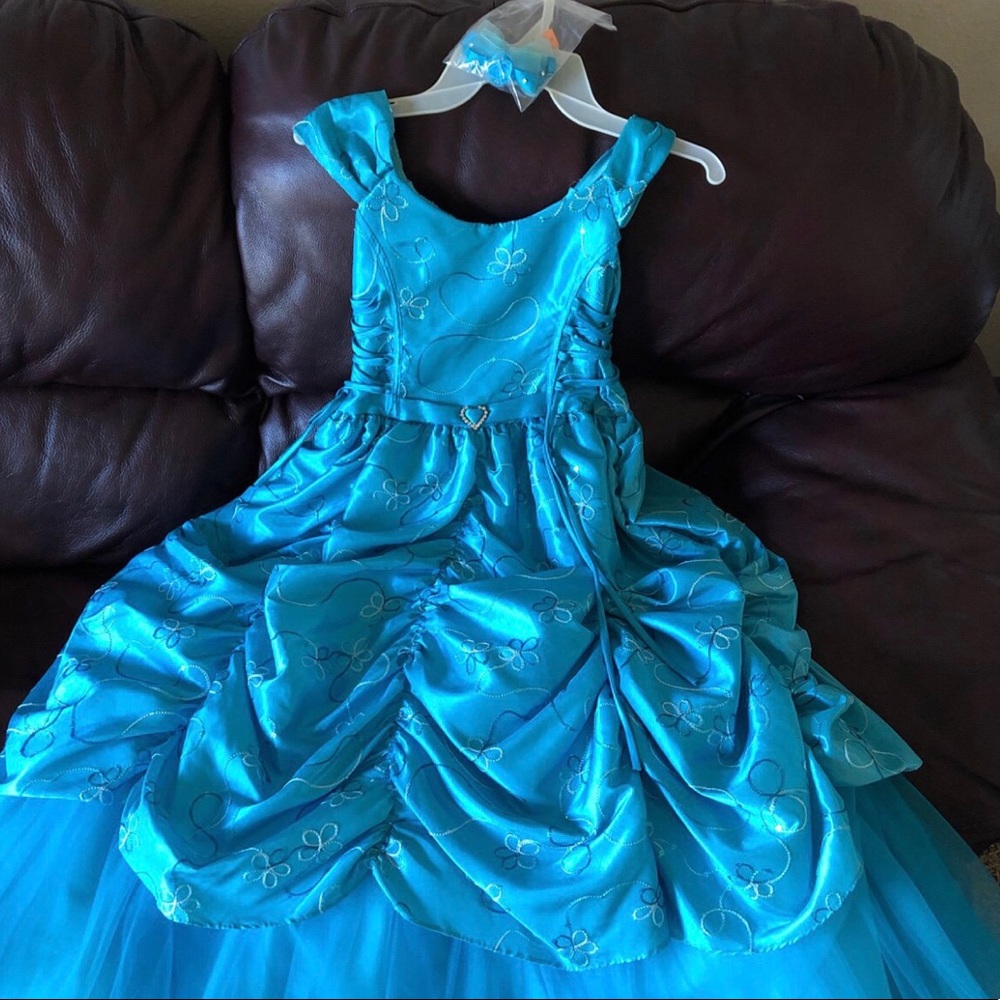 Girls pageant dress!💙